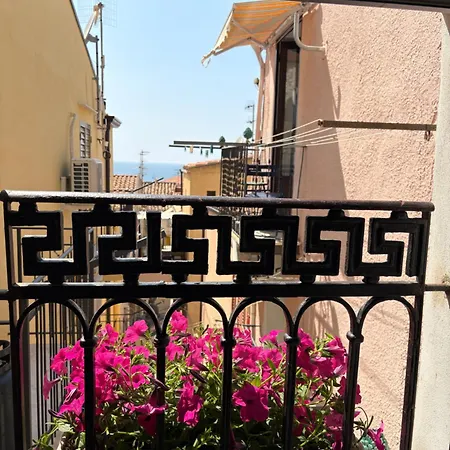アパート Al Cortile Del Seminario チェファル